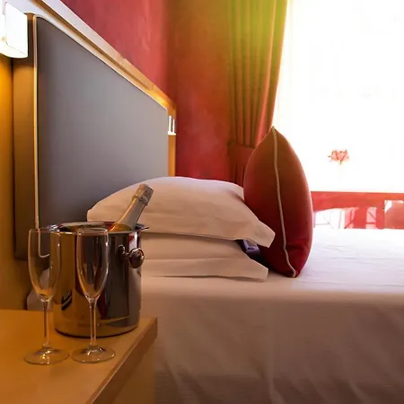 Lapillus Couette-café Pompéi